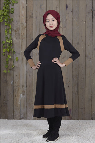 Arabian Dubai Girl's Robe Is Impervious To A Single Layer